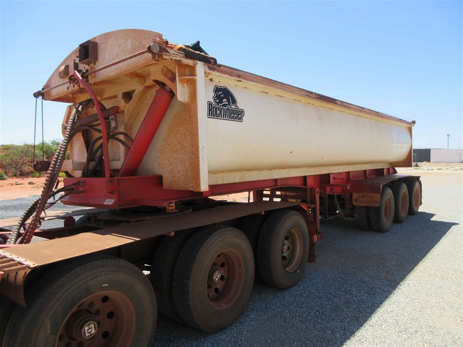 18 Drawer Work Bench / Tool Cabinet (Unused)