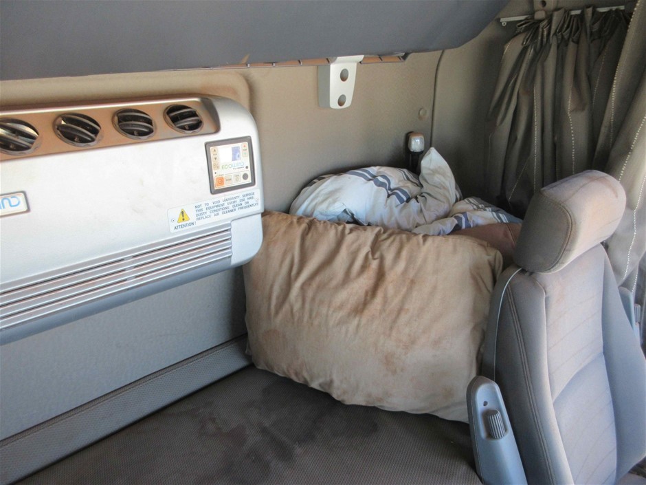 PET-TEK Glass Fitting Dog Door, Clear. Medium (41.5x43cm)