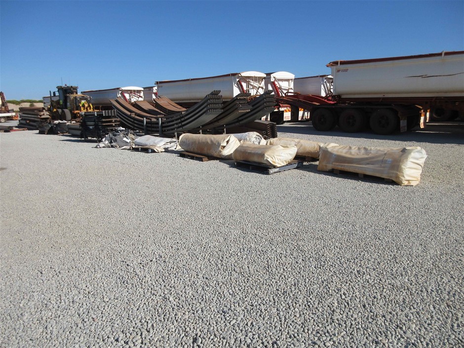 DE'LONGHI Nespresso Vertuo Pop ENV90.B, Capsule Coffee Machine, Single-Serv