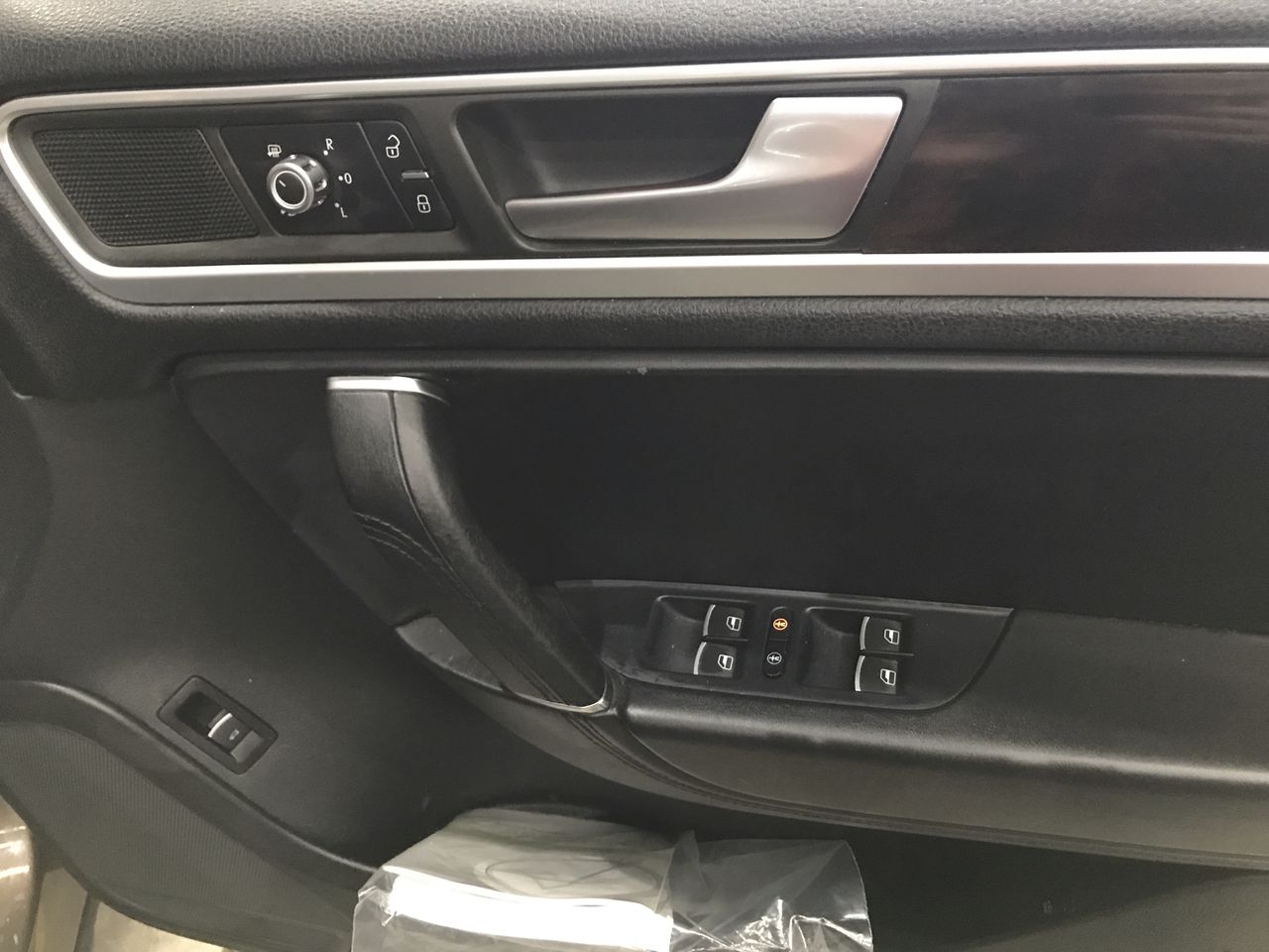 Peter Lehmann Cellar Archives Shiraz 2017 (12x 750mL), Barossa.