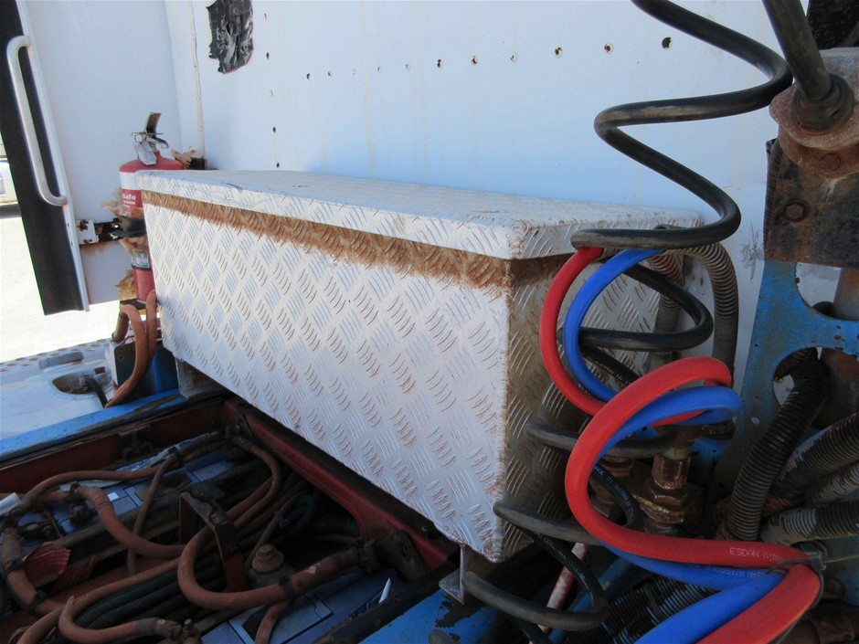 Pierre Delize Blanc De Blancs Brut NV (6x 750mL), France.