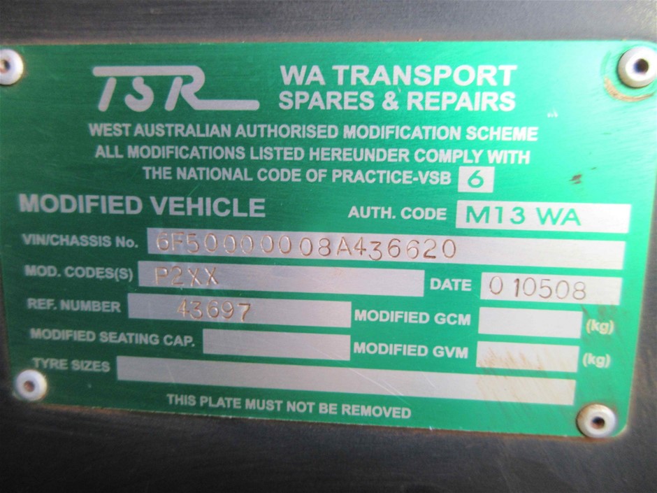 Duchesse De Paris Brut Blanc De Blancs NV (6x 750mL), France.