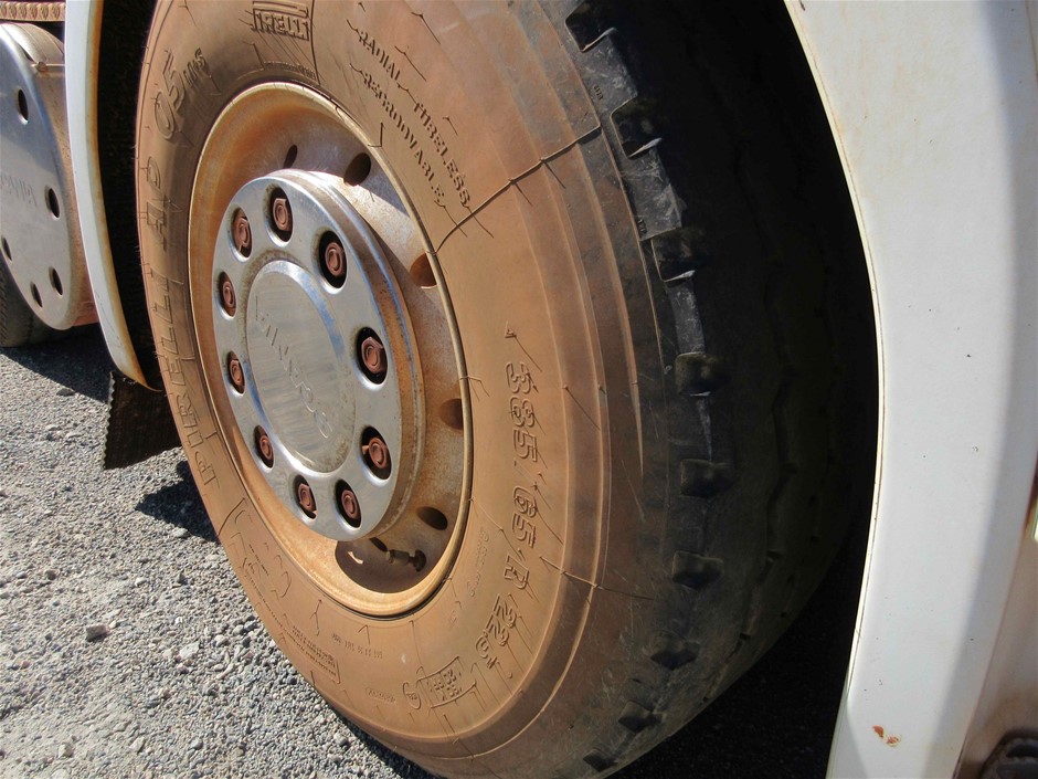 ADVENT Women's Tailor Pleated Shorts, Size M, Stone.  Buyers Note - Discoun