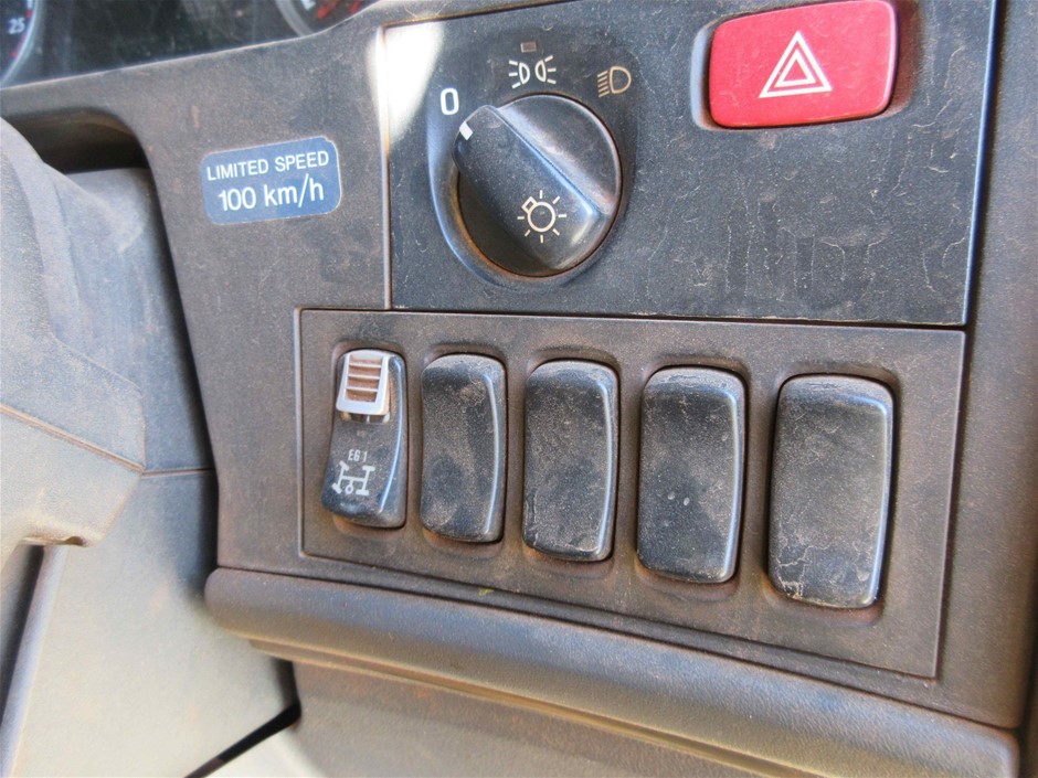 RIP CURL Boy's Road Trip T-Shirt, Size 1-2, Black. RRP: $29.99.  Buyers Not