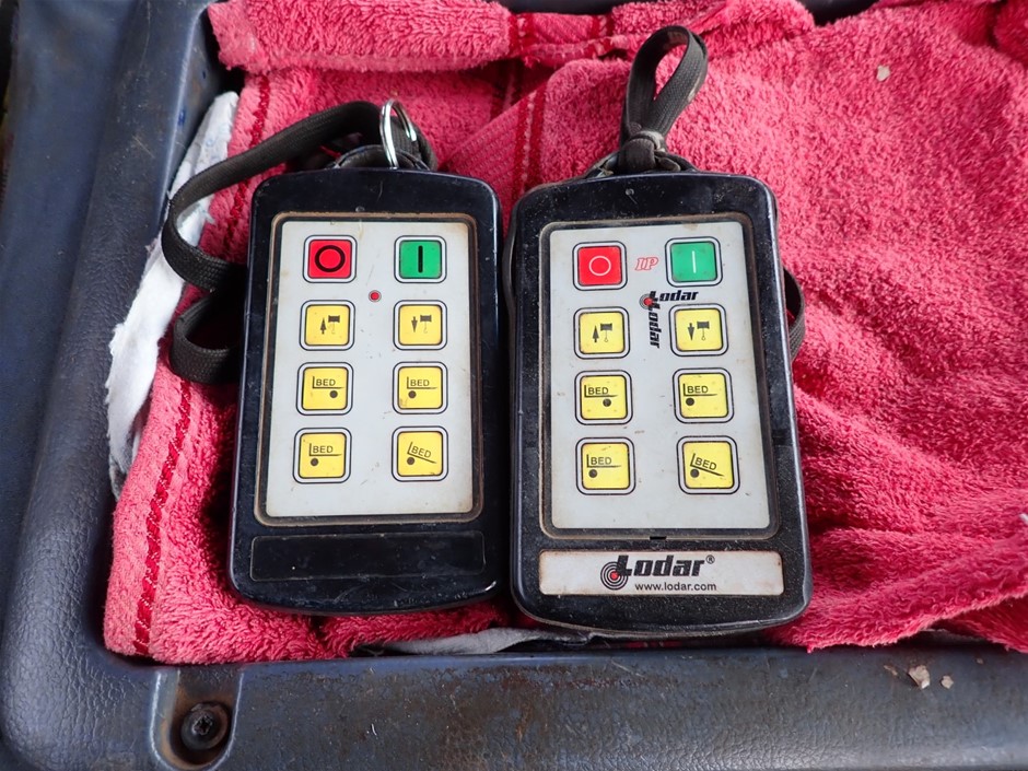 FILA Men's David Run Shorts, Size 2XL, Ultimate Grey (016), 99628.  Buyers