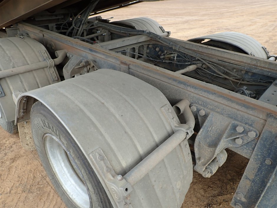 RIP CURL Men's Fun Times Short Sleeve Shirt, Size L, Navy. RRP: 80.  Buyers