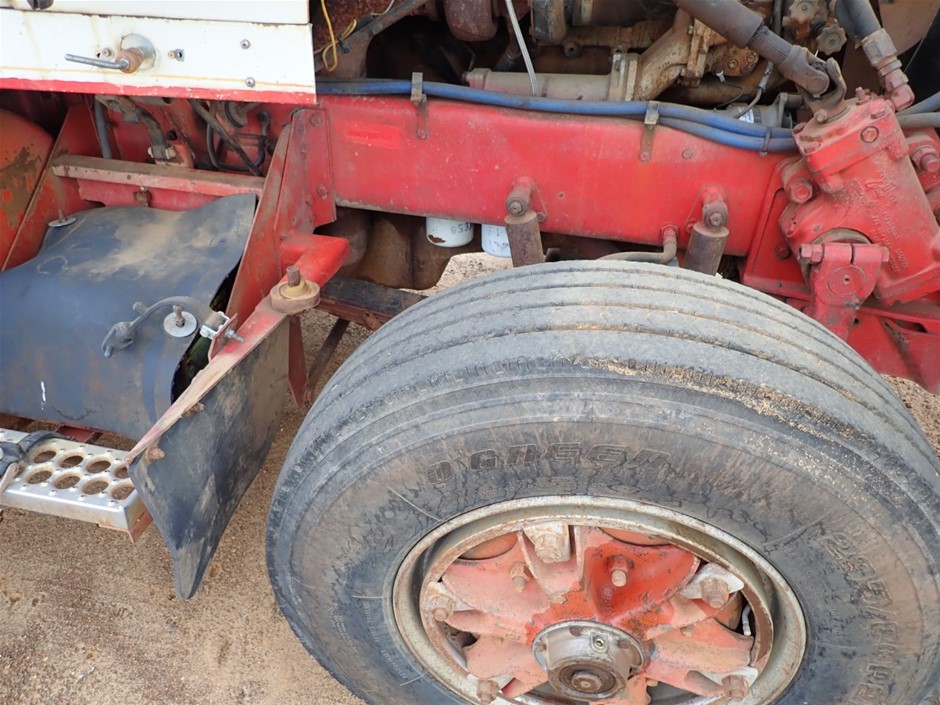 3 x 2XU Women's Performance Polo Shirt, Size XL, White/Reflective.  Buyers