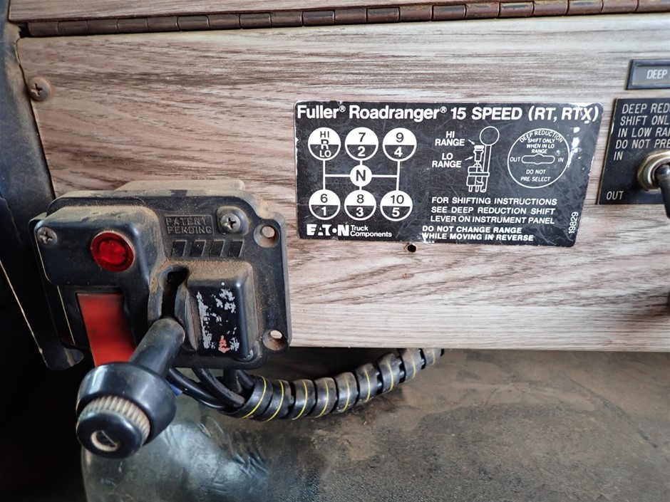 3 x 2XU Women's Sailing Short Sleeve Fibretech Tee, Size 3XL, White/Rose, W