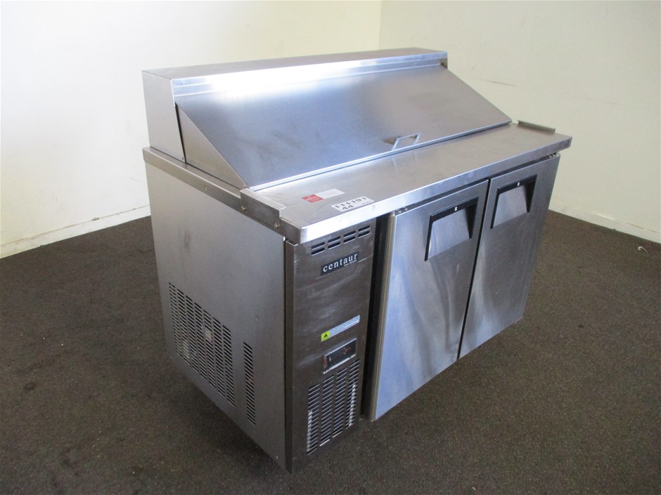 UBIQUITY Ubiquiti UniFi 24-Port Managed PoE+ Gigabit Switch with SFP 120W.