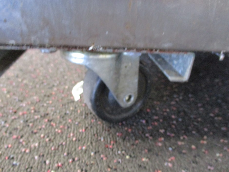 Pack of 10 x GRAND GENERAL Chrome 33mm x 2-5/8" Plastic Push-On Nut Cover w