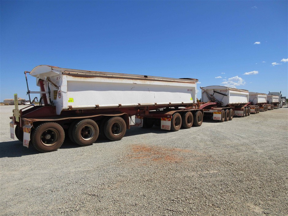 Unused 4M Electric Sliding Gates Vertical Style (Dalby QLD)