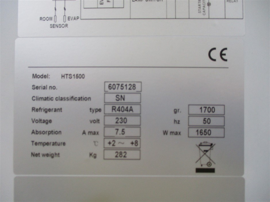 Orologio Bass Straight Collection Men's Date 200m Sports Watch