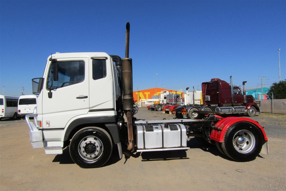 2011 Toyota Hilux 4X2 SR GGN15R Automatic Cab Chassis