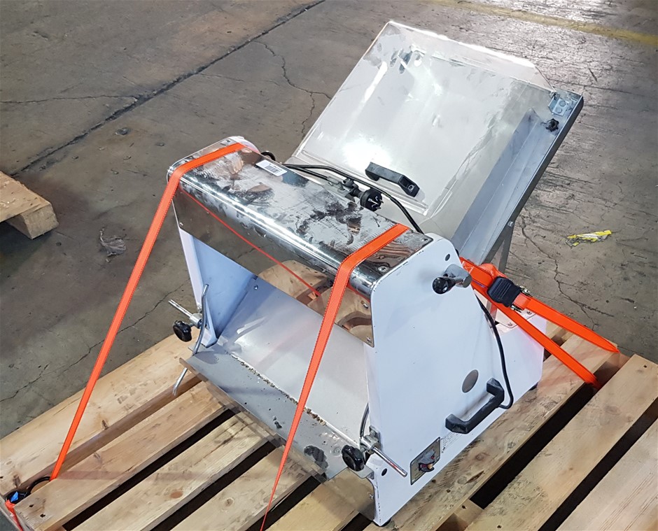 1.00 Carats Brilliant Polish Round Cut White Diamond CVD-Not Certified