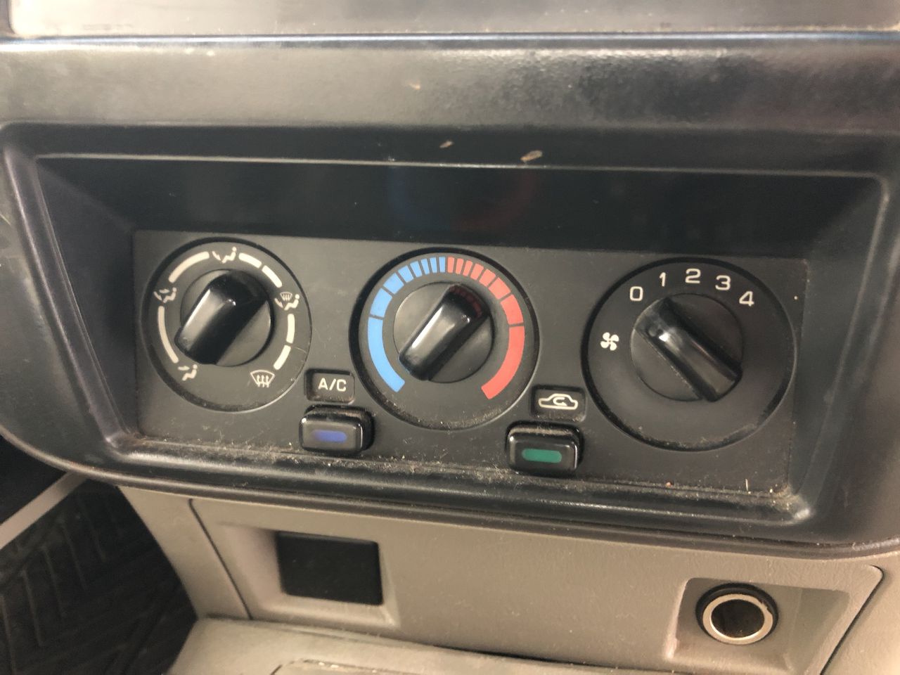 Barramundi Weekender White 2023 (12x 750mL) SEA