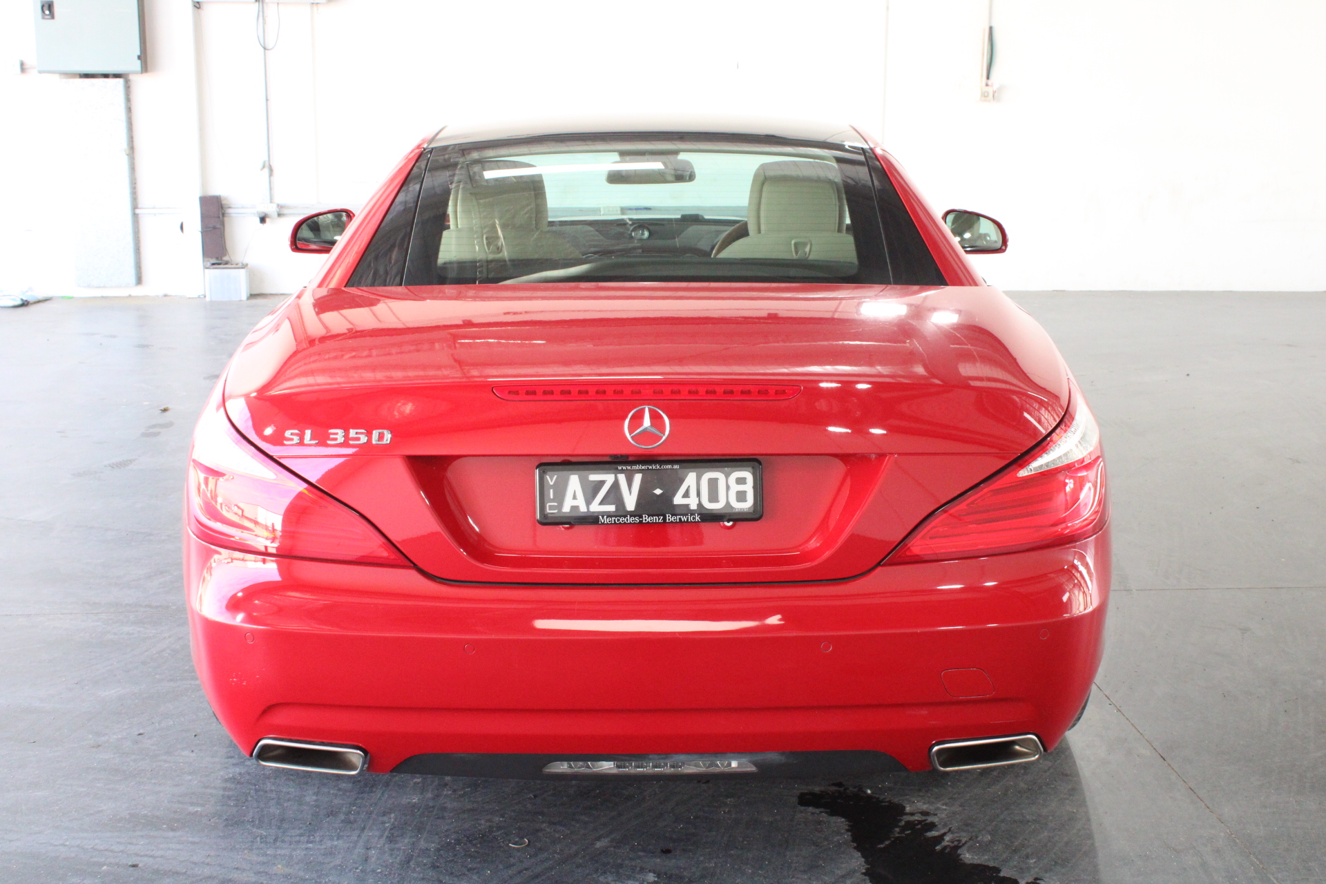 Elephant in the Room Buttery Chardonnay (6x 750mL).