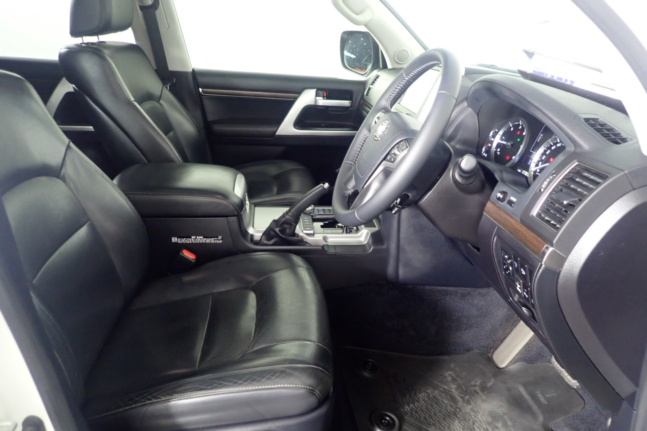 THULE Roof Rack System Fit Kit - Kit 4006, Black.