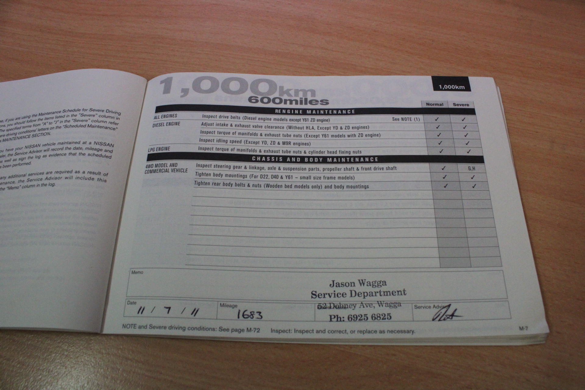 Victrola Vintage Vinyl Record Storage and Carrying Case, 1SFA