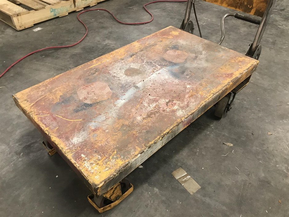 BODY GLOVE Men's Comfort Flip Flops, Size US9, Black.