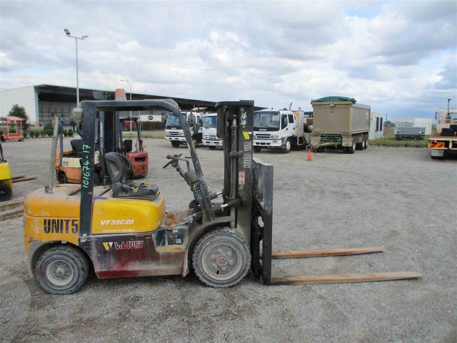 Squealing Pig Mid Strength Sauvignon Blanc (6x 750mL).