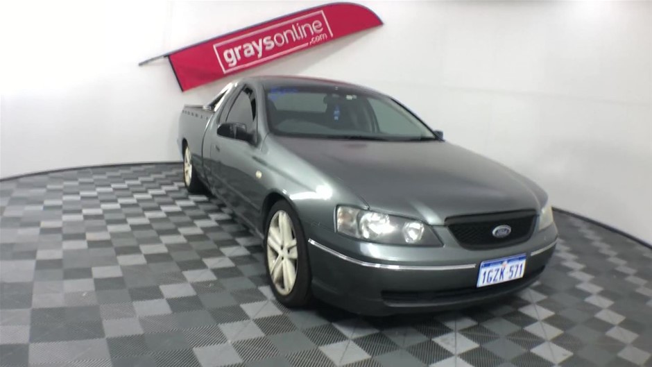 Wolf Blass Red Label Pinot Grigio (6x 750mL).