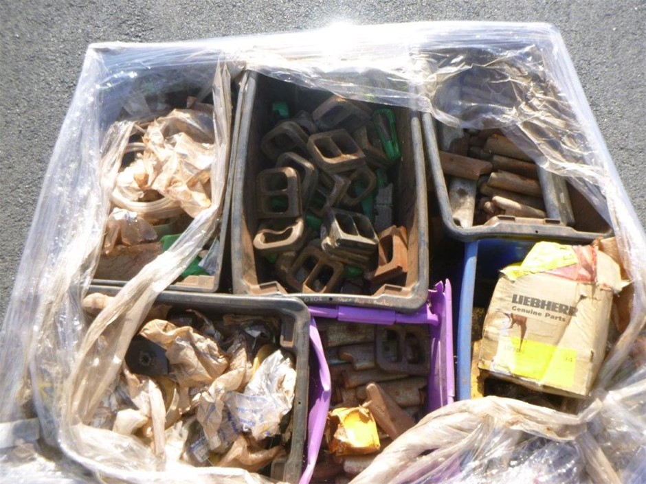 NINJA Swirl by CREAMi, 13-in-1 Soft Serve and Ice Cream Maker, Colour: Plat