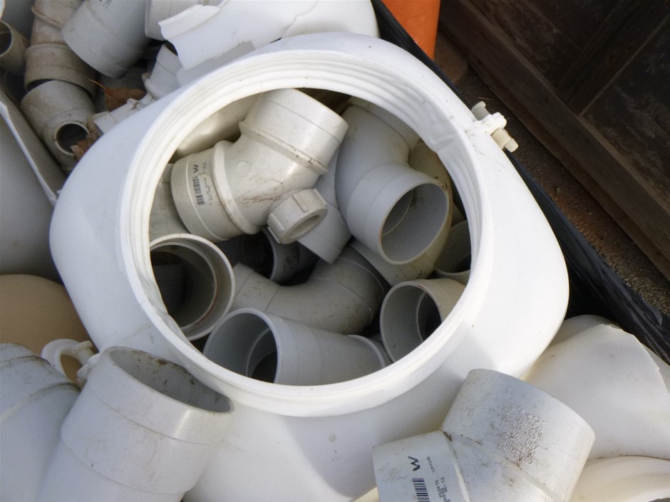 INSTANT POT 9-in-1 Duo Plus 5.7L Electric Pressure Cooker. 13 Smart Program