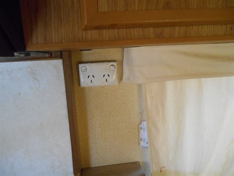 S’well 2L Stainless Steel Ice Bucket with Tongs, Triple-Layer Vacuum Insula