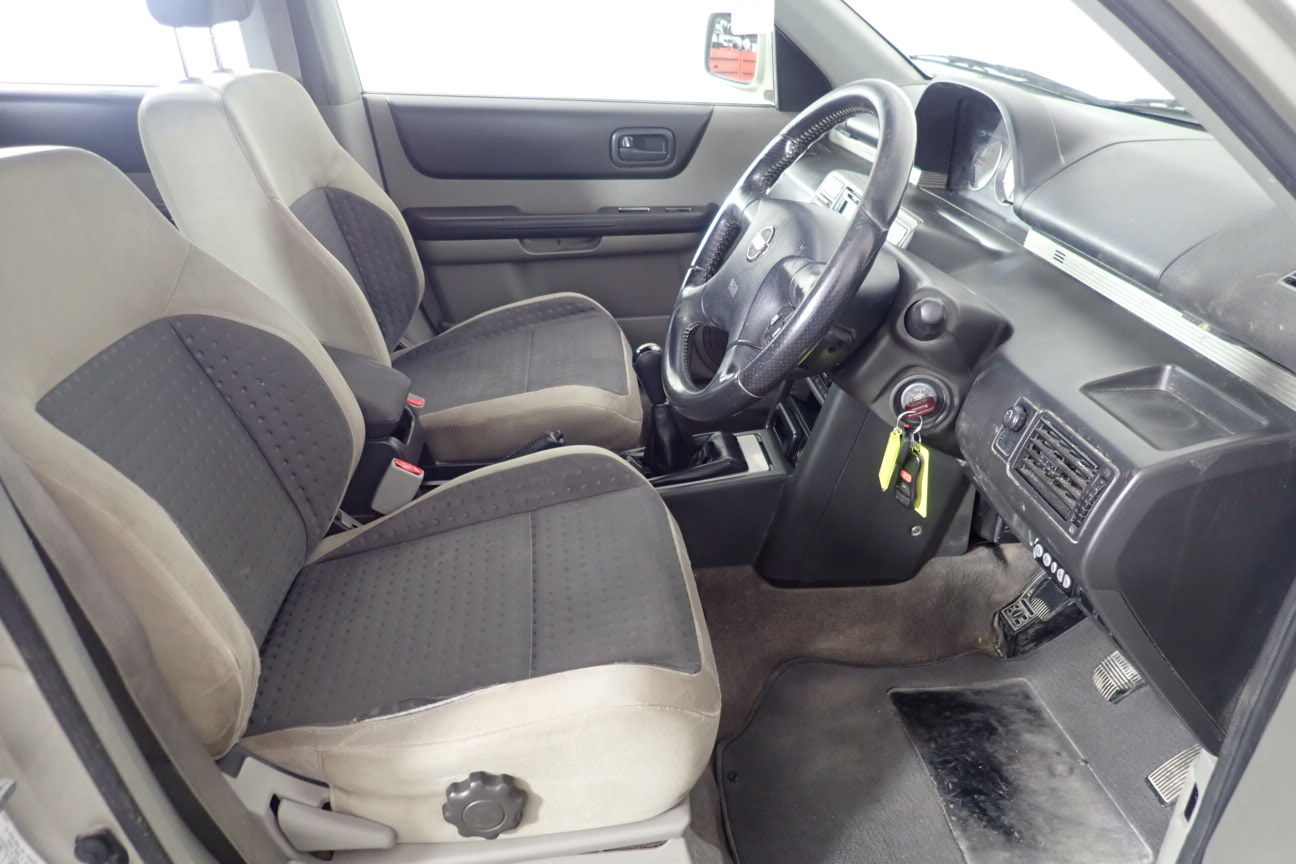 SIGNATURE Men's Comfort Trainers, Size US11.5, Black.  Buyers Note - Discou