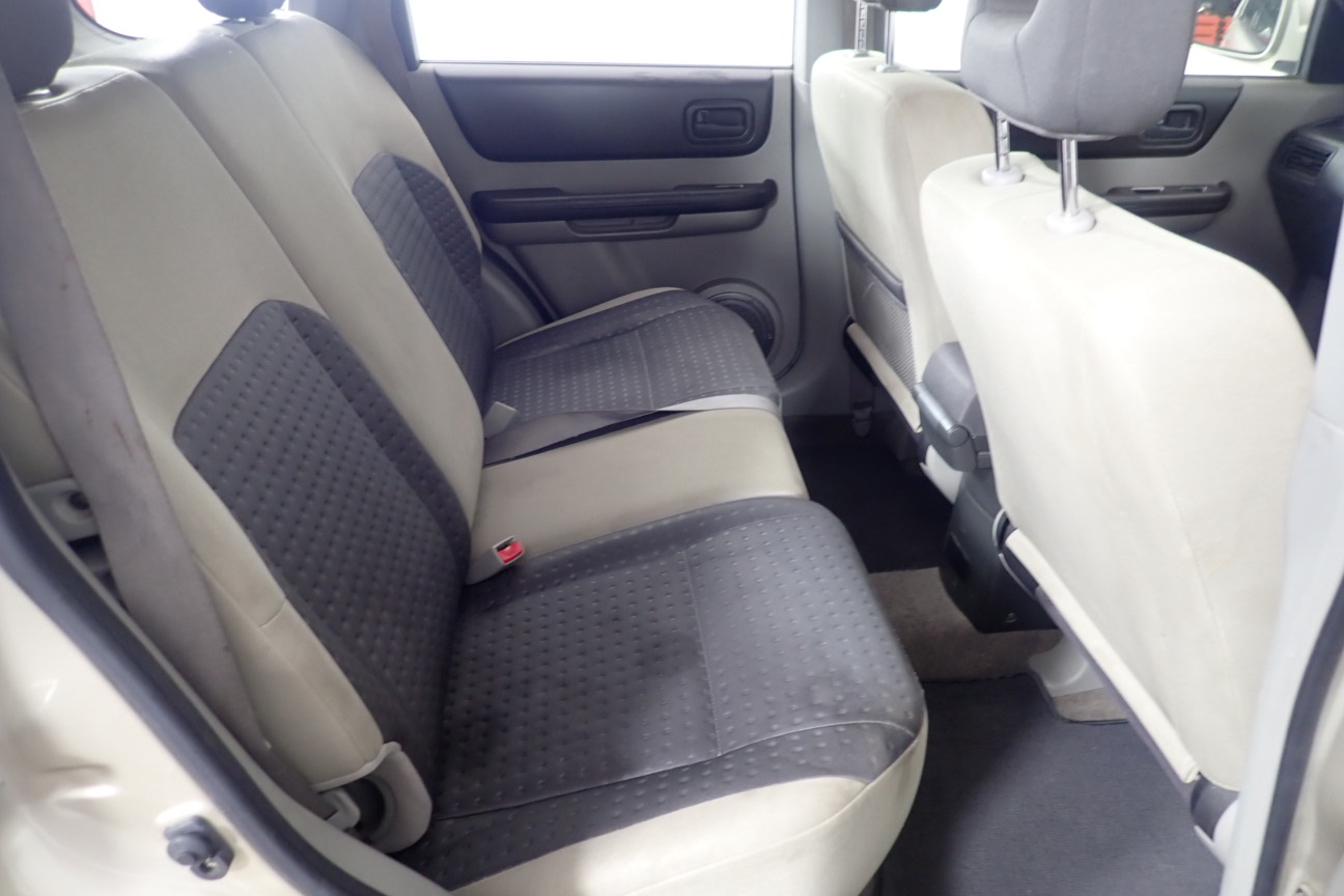 LEE Women's Flex Motion Regular Fit Mid-Rise Capri Jeans, Size 4 Medium, Bl