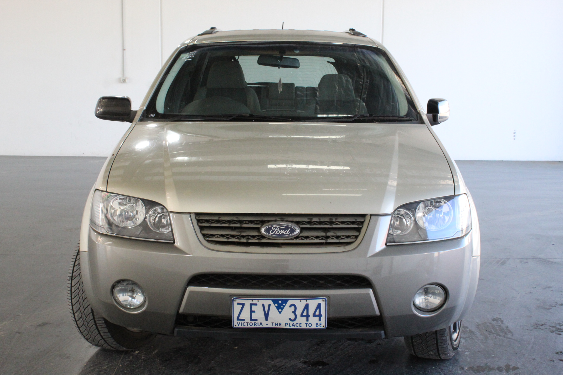 Lindeman's Gentleman's Collection Cabernet Sauvignon (6x 750mL).