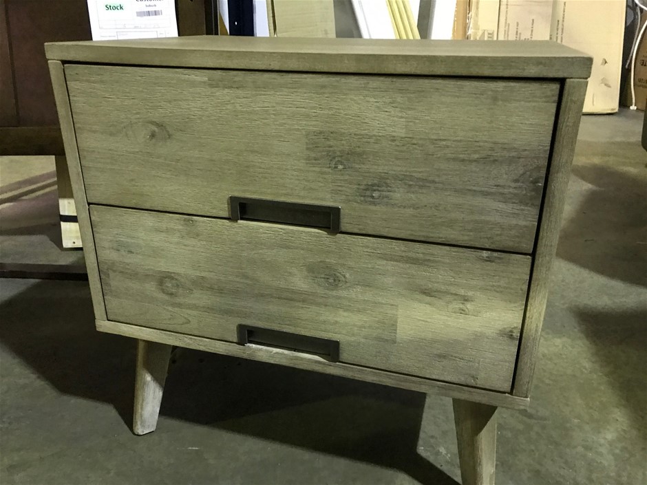 Wolf Blass Red Label Cabernet Merlot (6x 750mL).