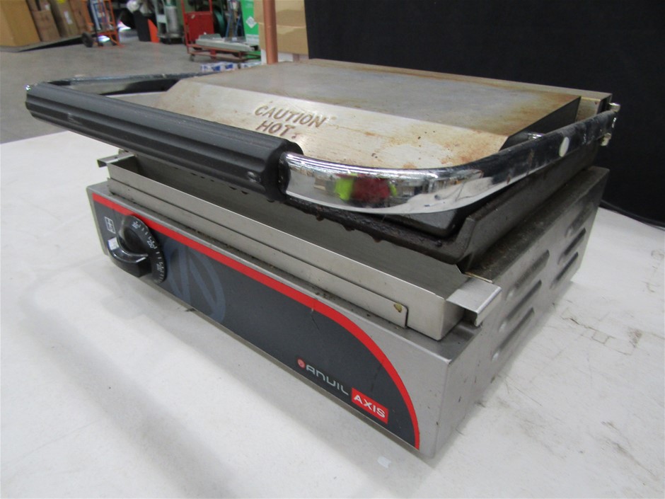 St Huberts The Stag Pinot Grigio (6x 750mL).