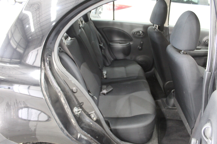 Seppelt The Great Entertainer Chardonnay Pinot Noir NV (6x 750mL).