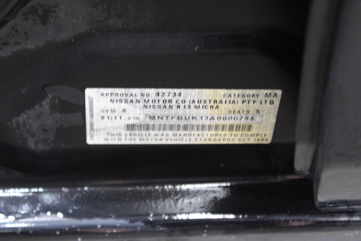 Squealing Pig Mid Strength Sauvignon Blanc (6x 750mL).