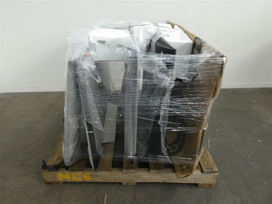 Wolf Blass Red Label Cabernet Merlot (6x 750mL).