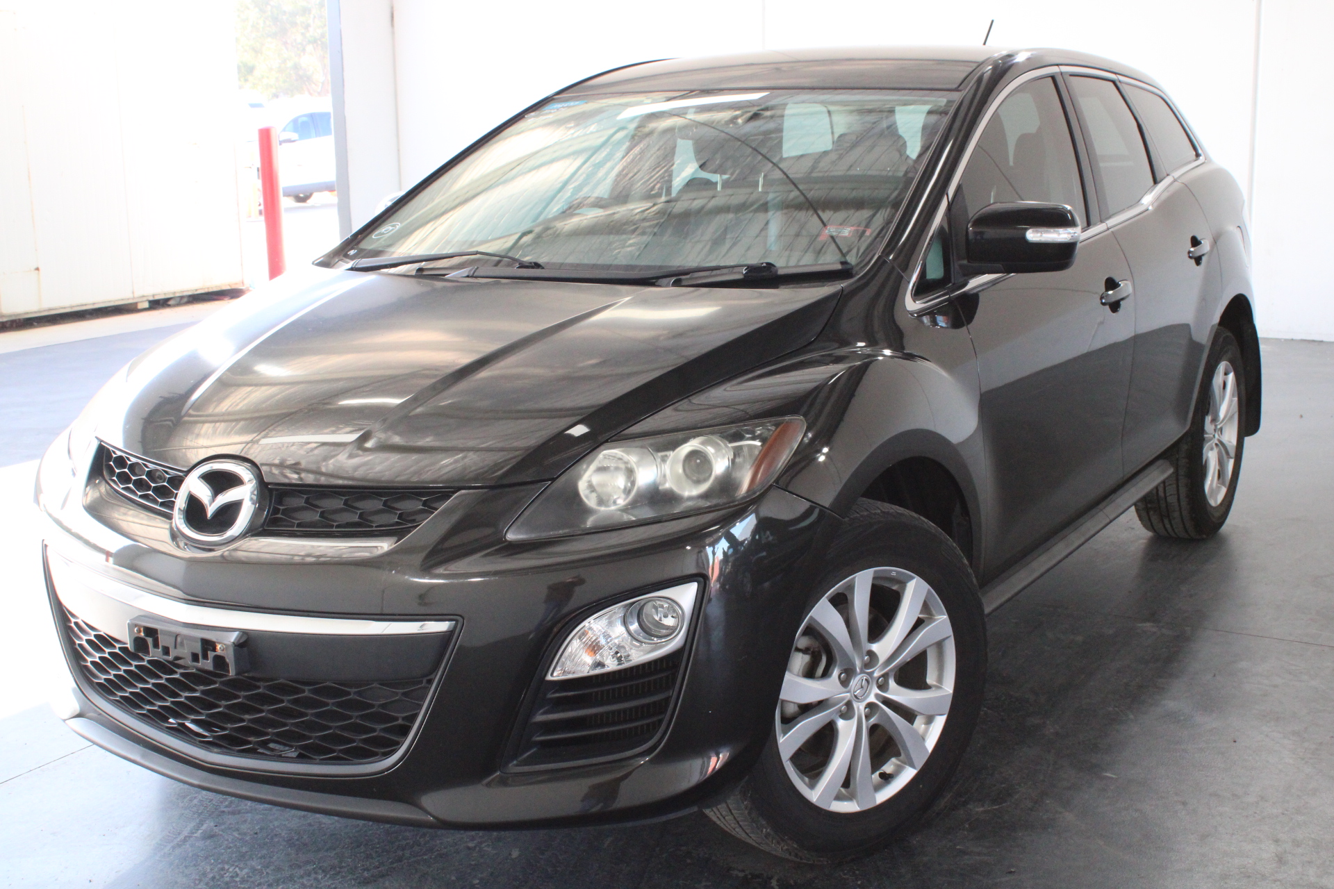 NBA CHAMPION JRUE HOLIDAY SIGNED JERSEY