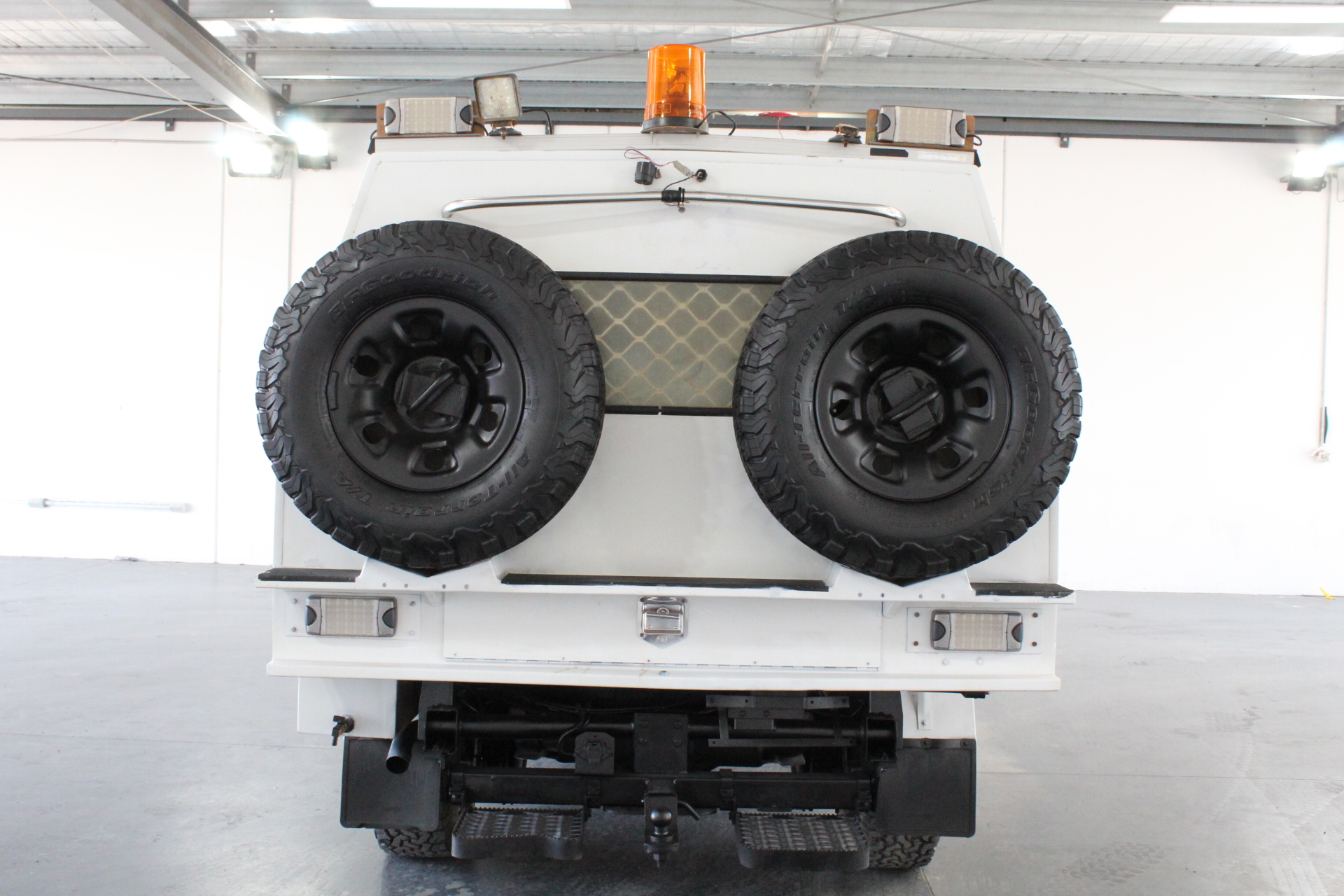 Bulk items, gold diamonds, silver coins