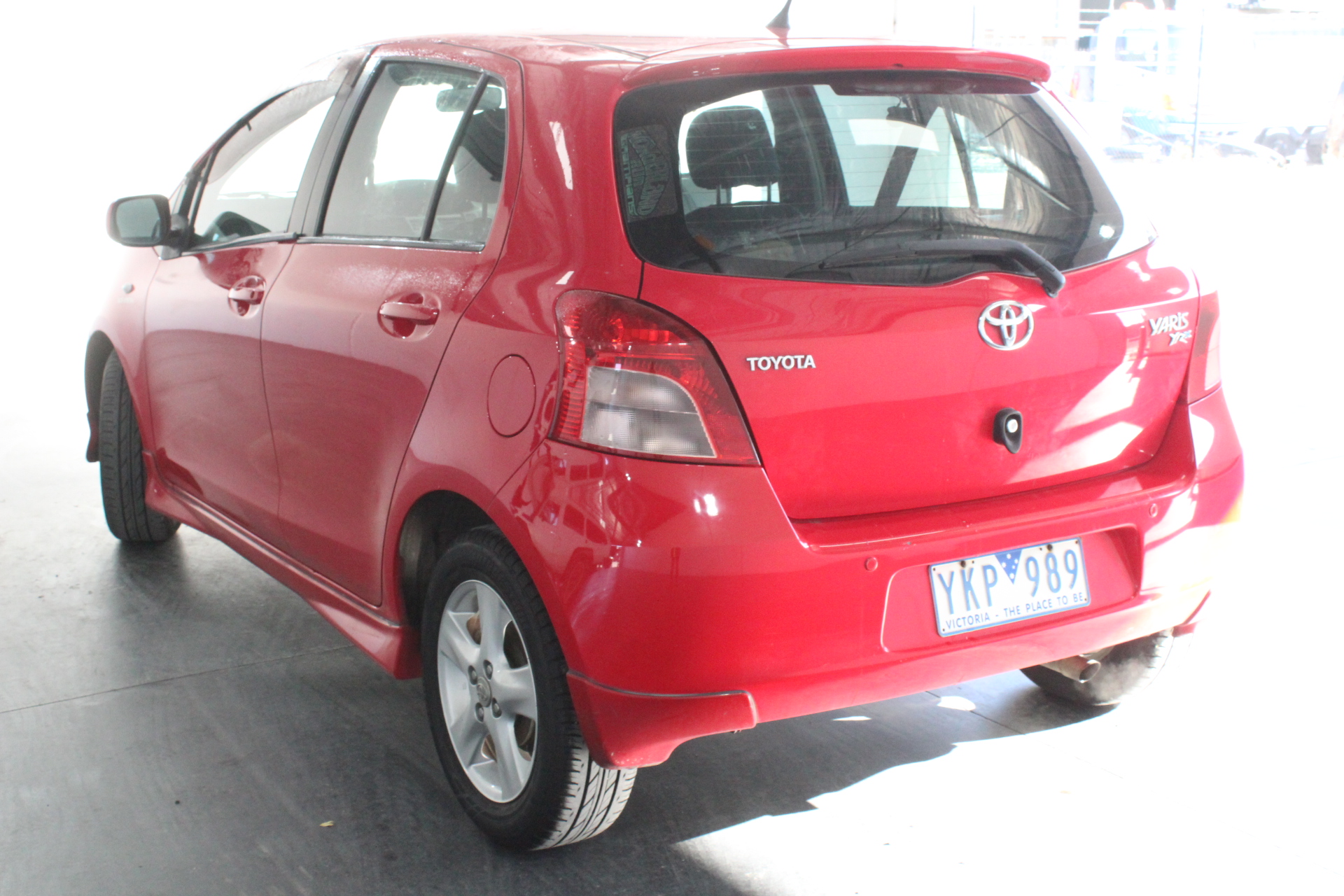 1/10 Oz 999.5 Silver Red Kangaroo & Joey 2025 AU Bullion Merchants