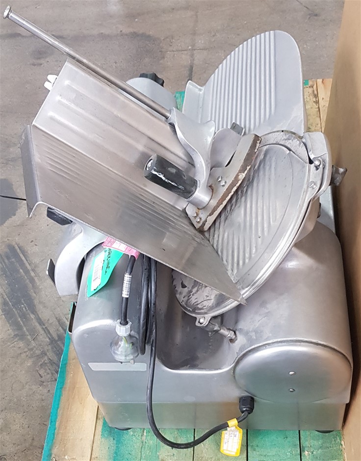 1966 Queen Elizabeth Silver 50 cents x 2 & germania 1g silver x 1