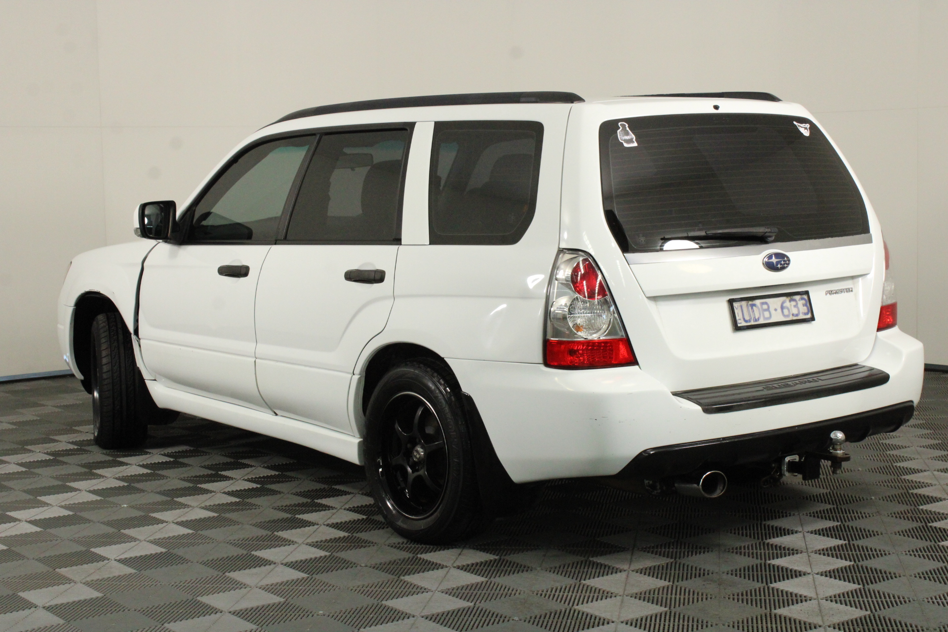 "HOLDEN MONARO" Muscle Car Series 1 0z HSE 999 Fine Silver Coin/token