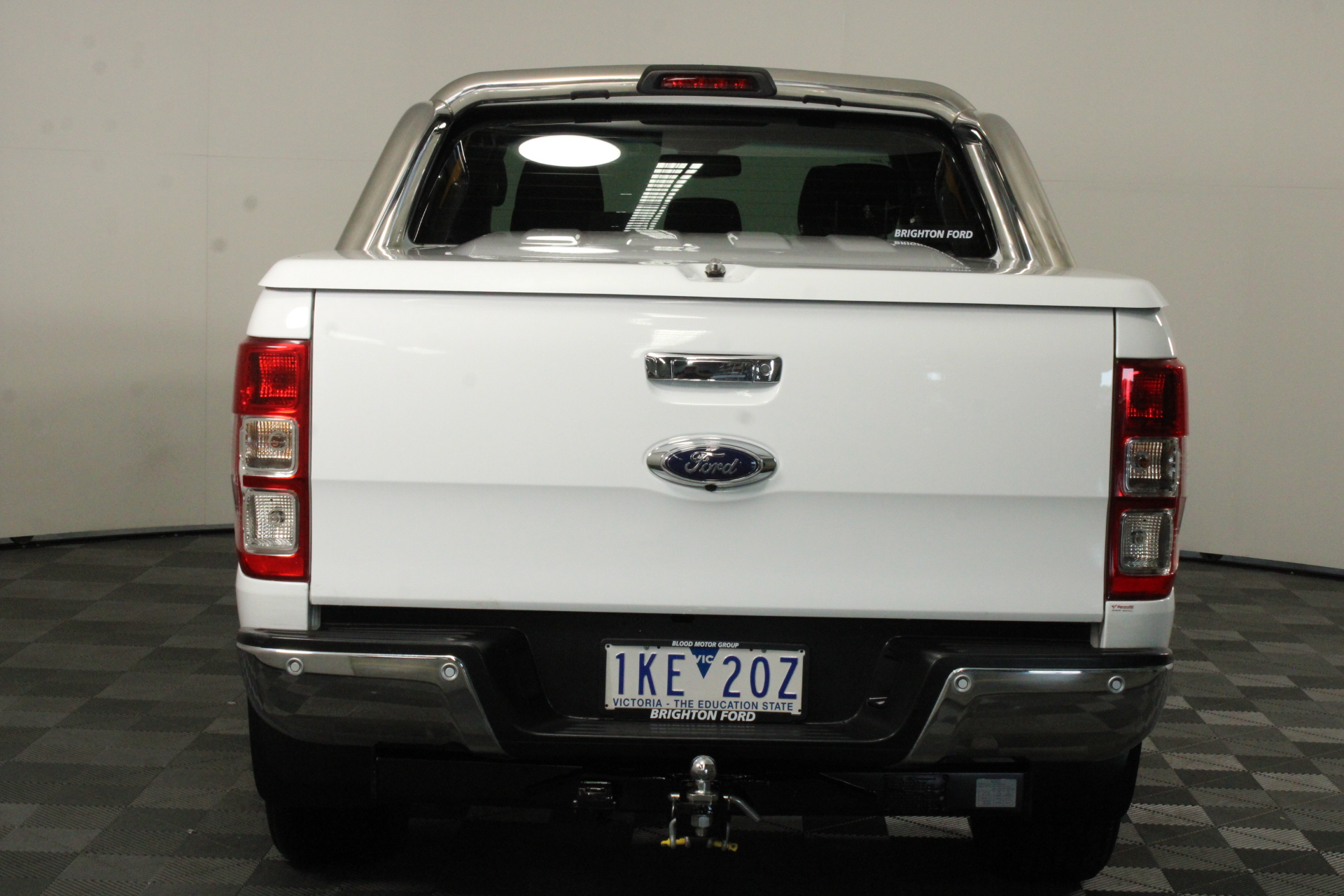 1990 Australia - 5 Dollar Coin - ANZAC Queen Elizabeth II-UNC