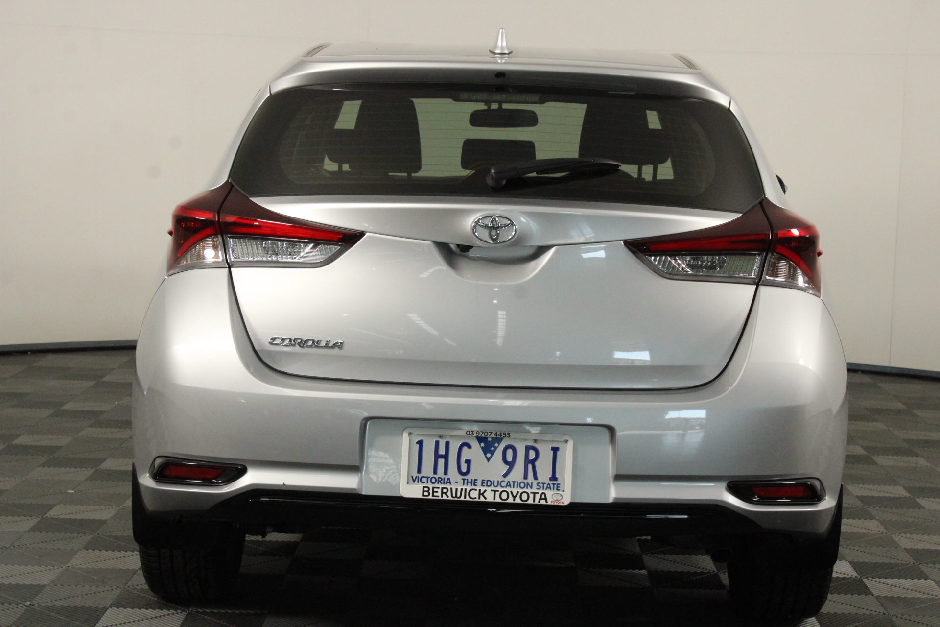 Redbank Emily Brut Cuvee NV (6x 750mL) King Valley, VIC.