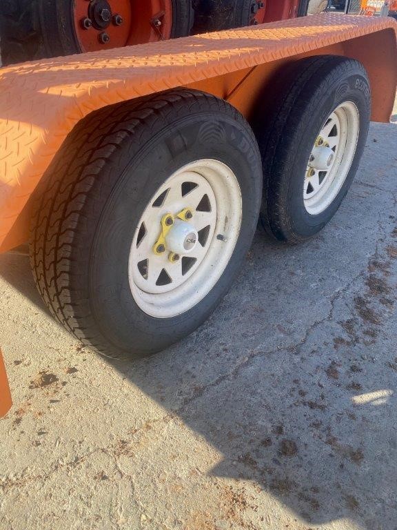 New Waterproof Men's Watch Barrel Shaped Transparent Quartz Watch Popular