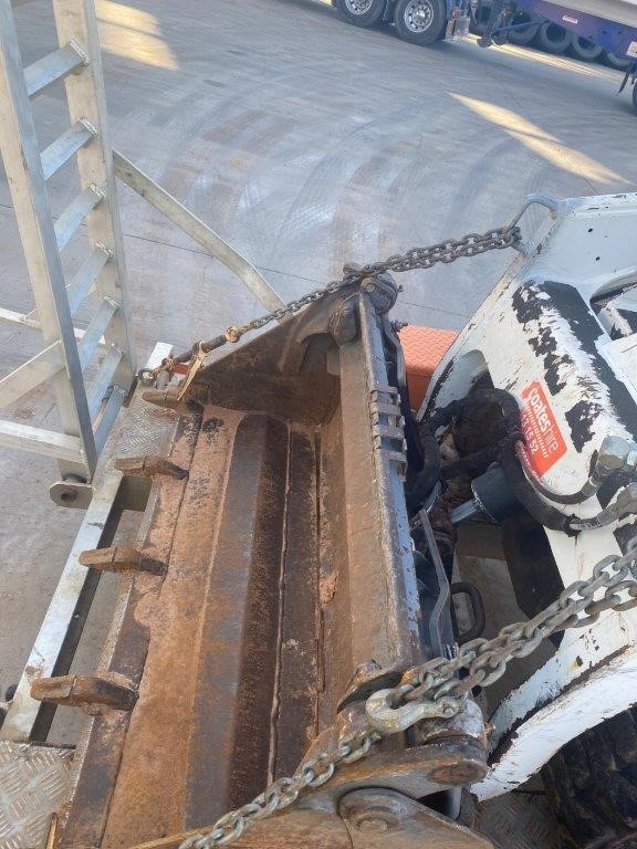 0.16 Carat White 4 round diamonds