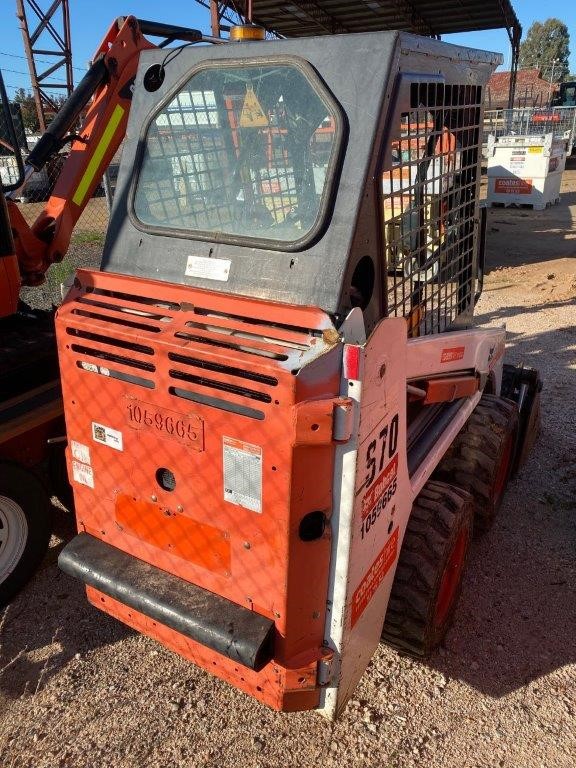 0.12 carat white round 4 diamond