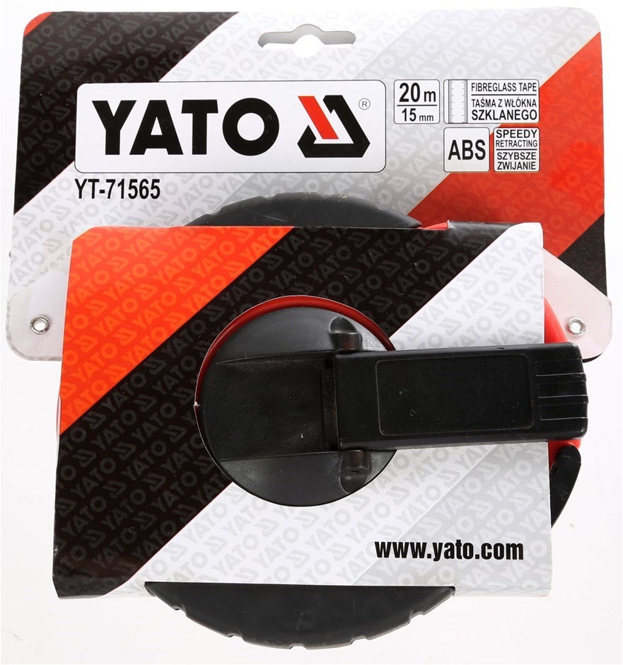 18ct Gold Plated 6mm Stud Earrings Featuring 2 Crystals by Swarovski®