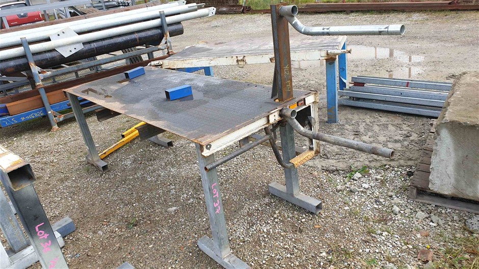 Designer Whirly Pendant Necklace in Silver