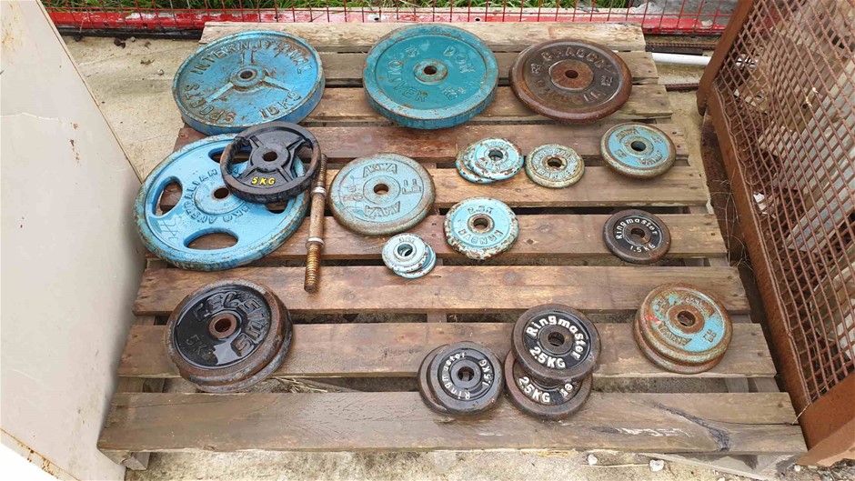 Simulated Diamond Zodiac Necklace - CAPRICORN