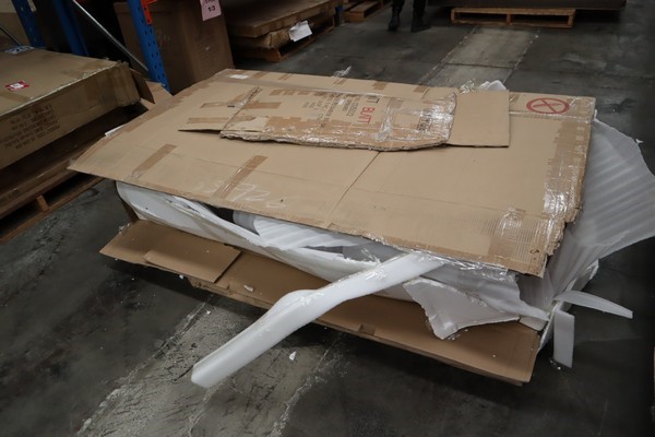 Night Merchant Gin Grapefruit And Soda Cans (24x 250mL) NSW